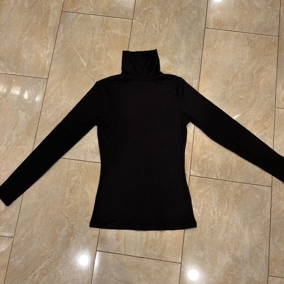 Stretchy Turtleneck Long Sleeve Slim Fit Black Top - Picture 3 of 6
